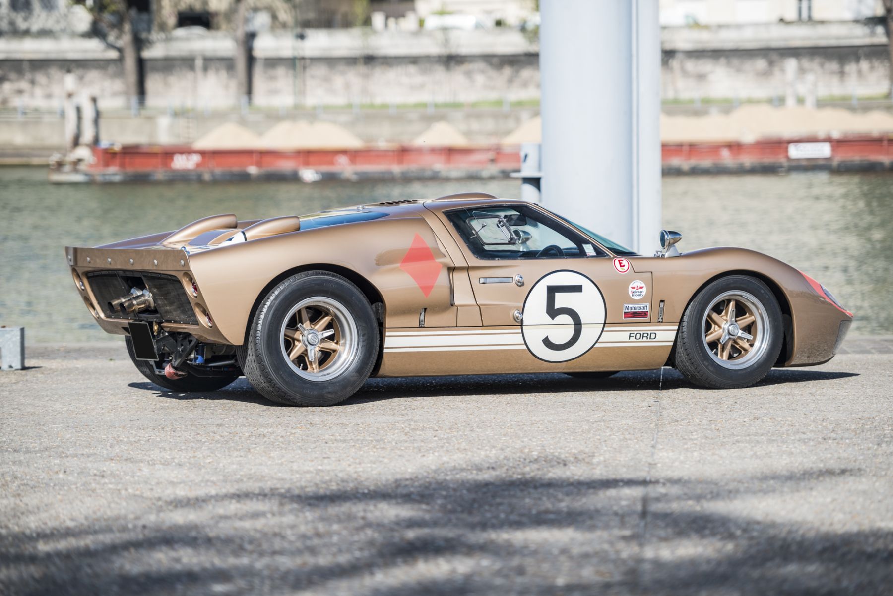 1966 Ford GT40 Image 8