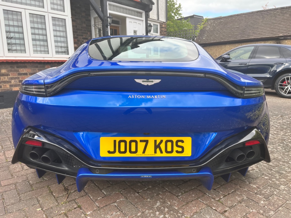 2019 Aston Martin Vantage Image 4