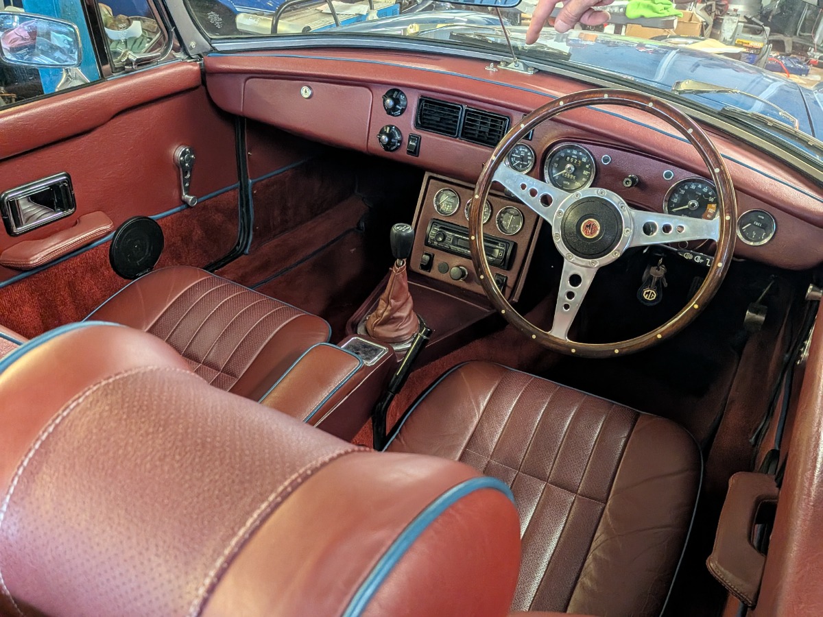 1975 MG MGB Image 7