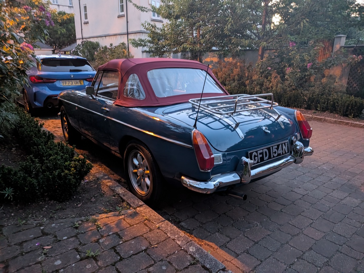 1975 MG MGB Image 6