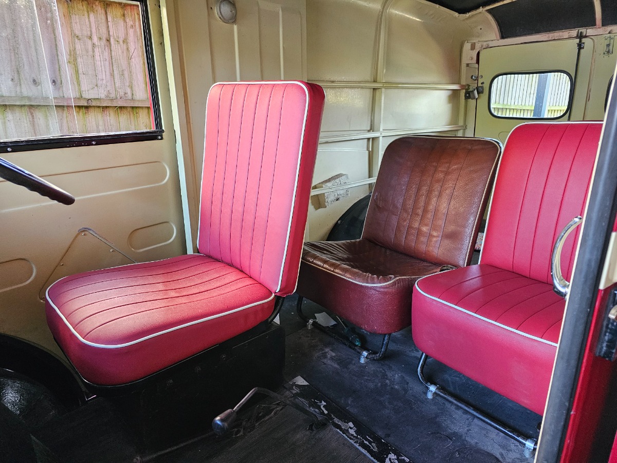 1951 Morris 10Cwt Image 4