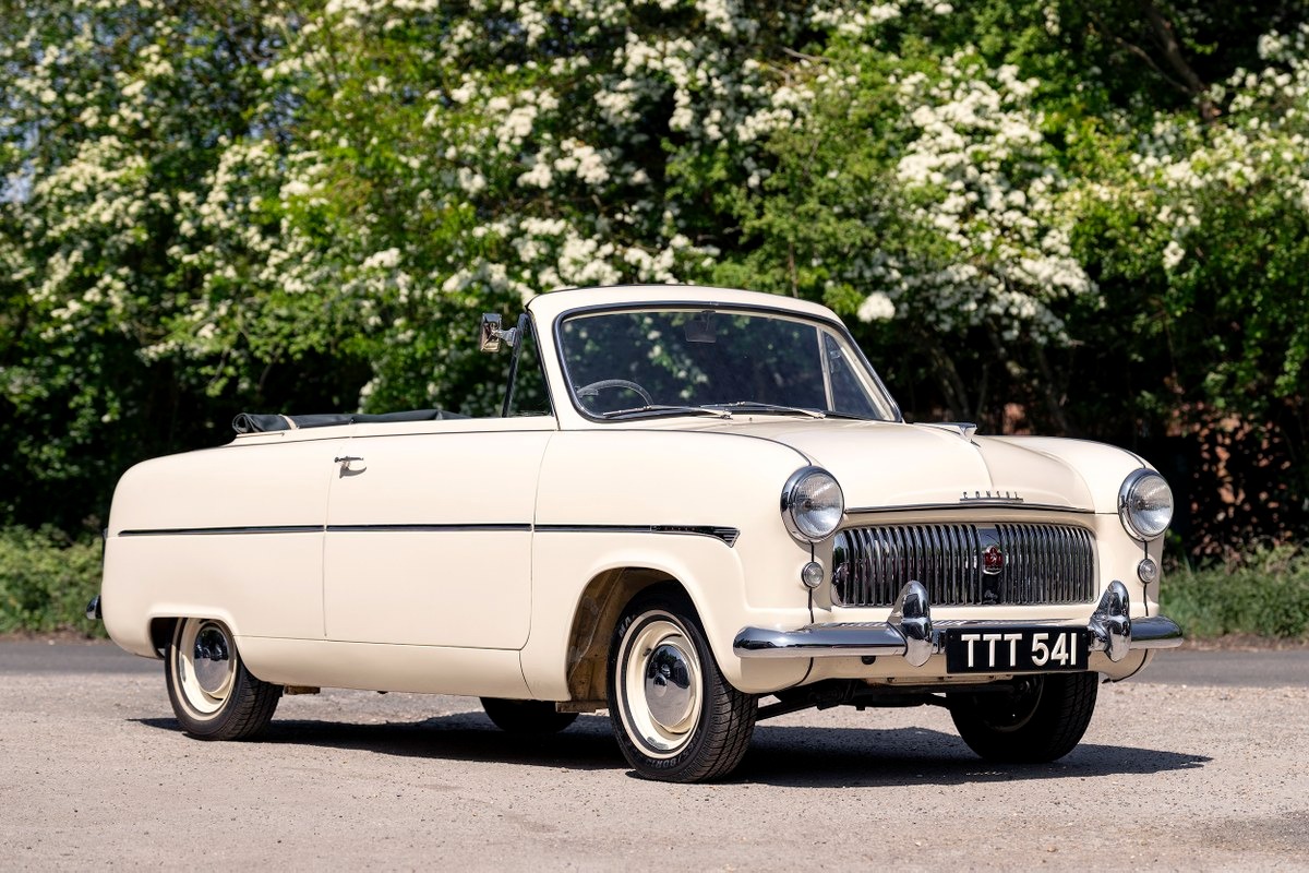 1955 Ford Consul Image 1