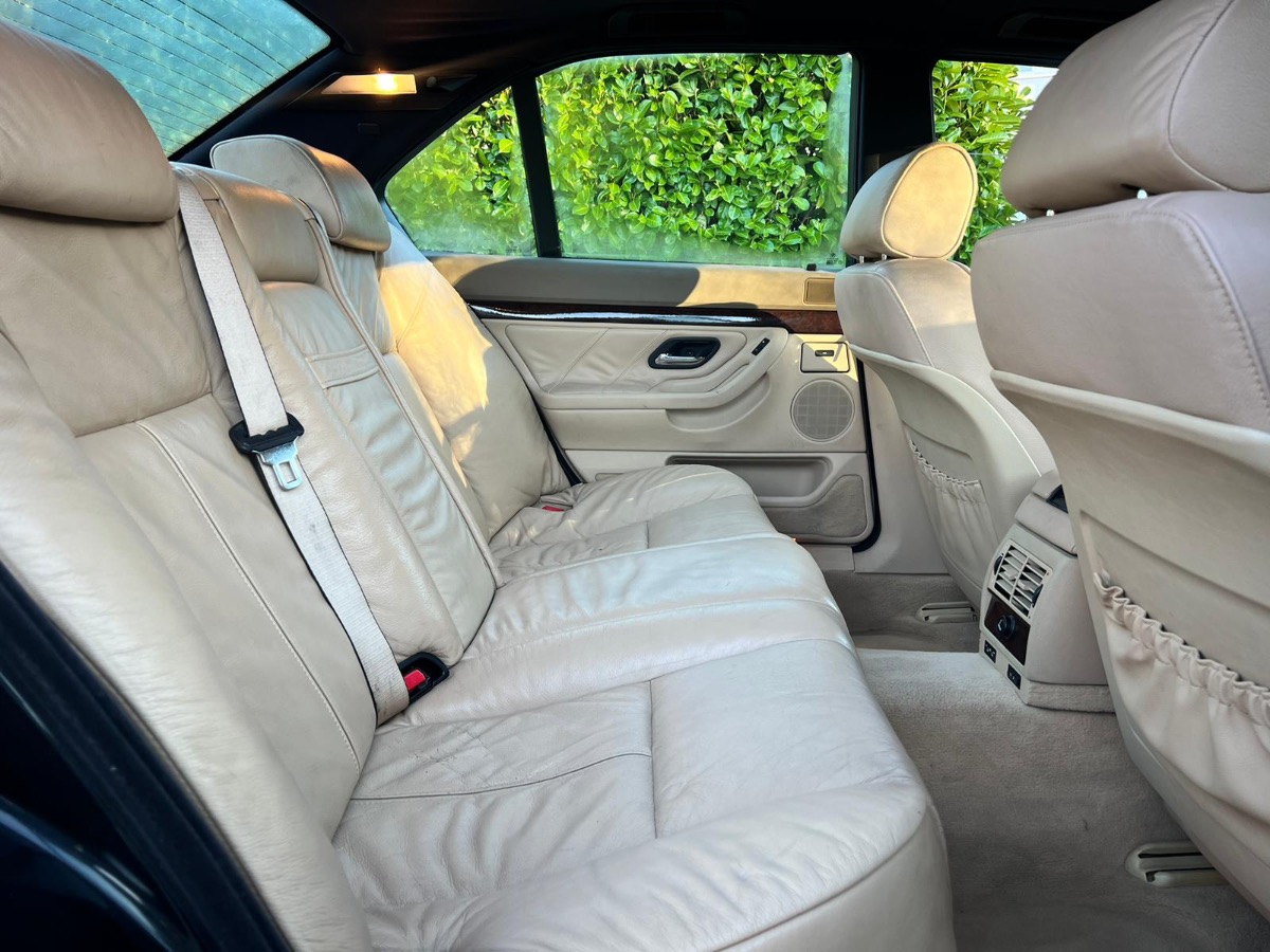 2001 BMW 7 Series Image 10
