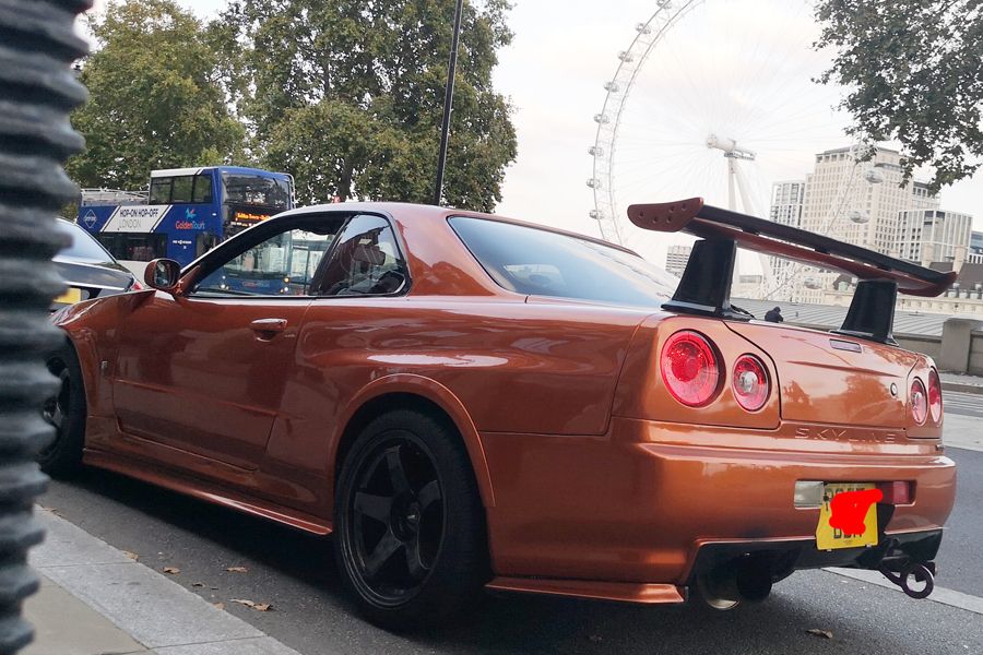 1998 Nissan Skyline Image 4