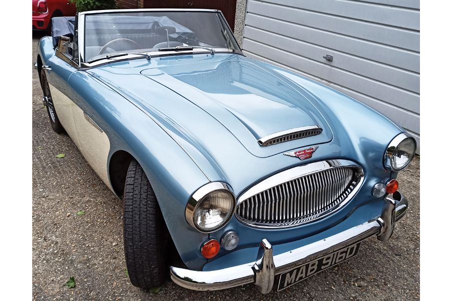 1966 Austin Healey 3000 Image 2