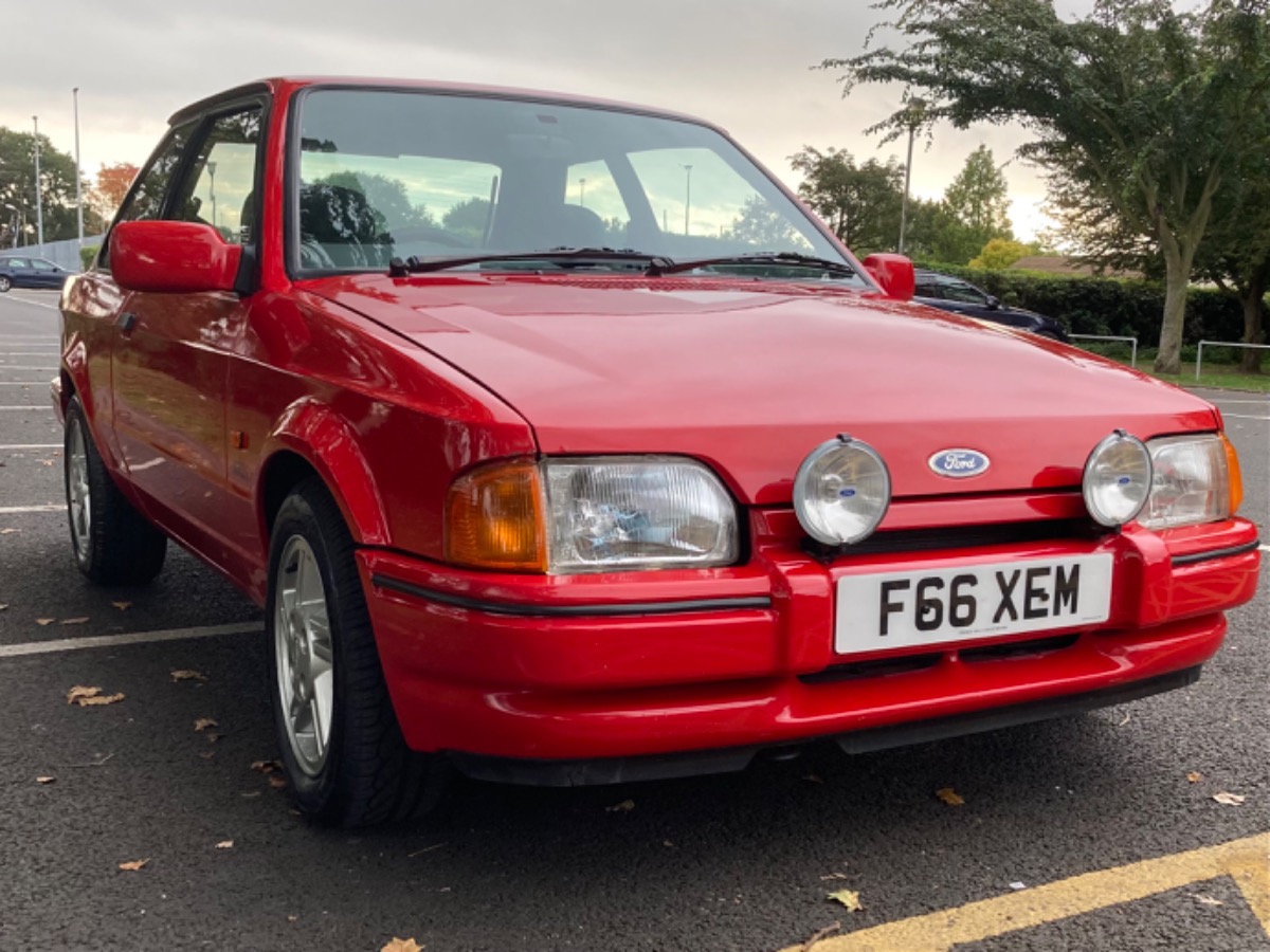 1988 Ford Escort Image 1