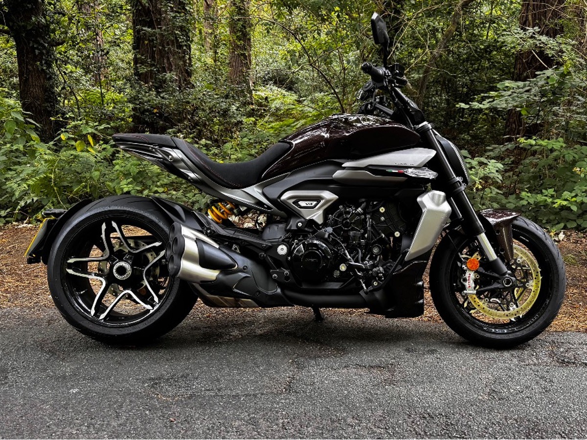 2025 Ducati Diavel Image 1