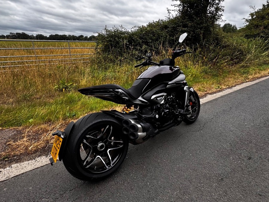 2025 Ducati Diavel Image 8