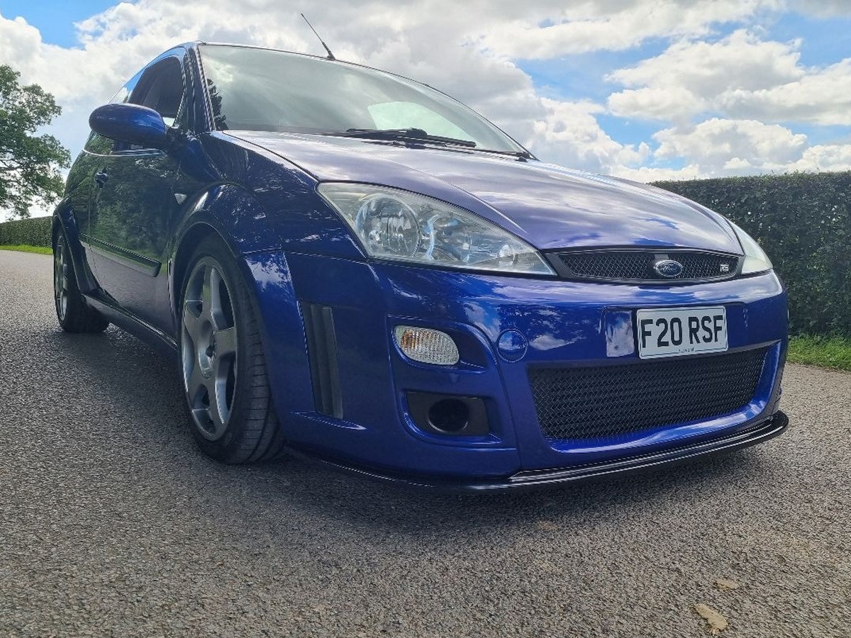 2003 Ford Focus Image 2