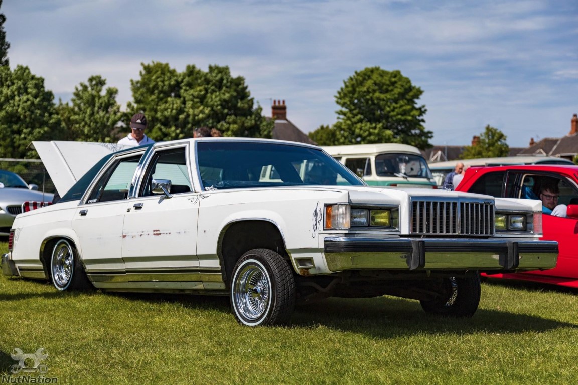 1985 Mercury Grand Marquis Image 2
