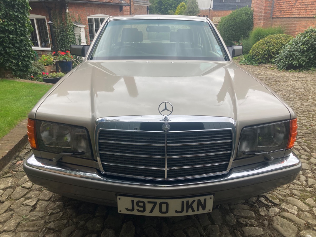 1992 Mercedes-Benz 300SE Image 3