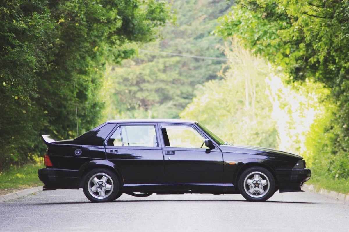 1989 Alfa Romeo 75 Image 5