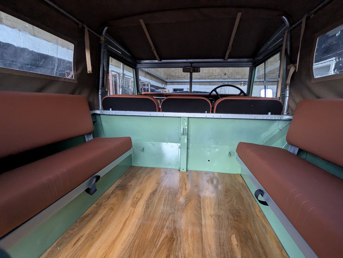 1980 Land Rover 88 Image 7