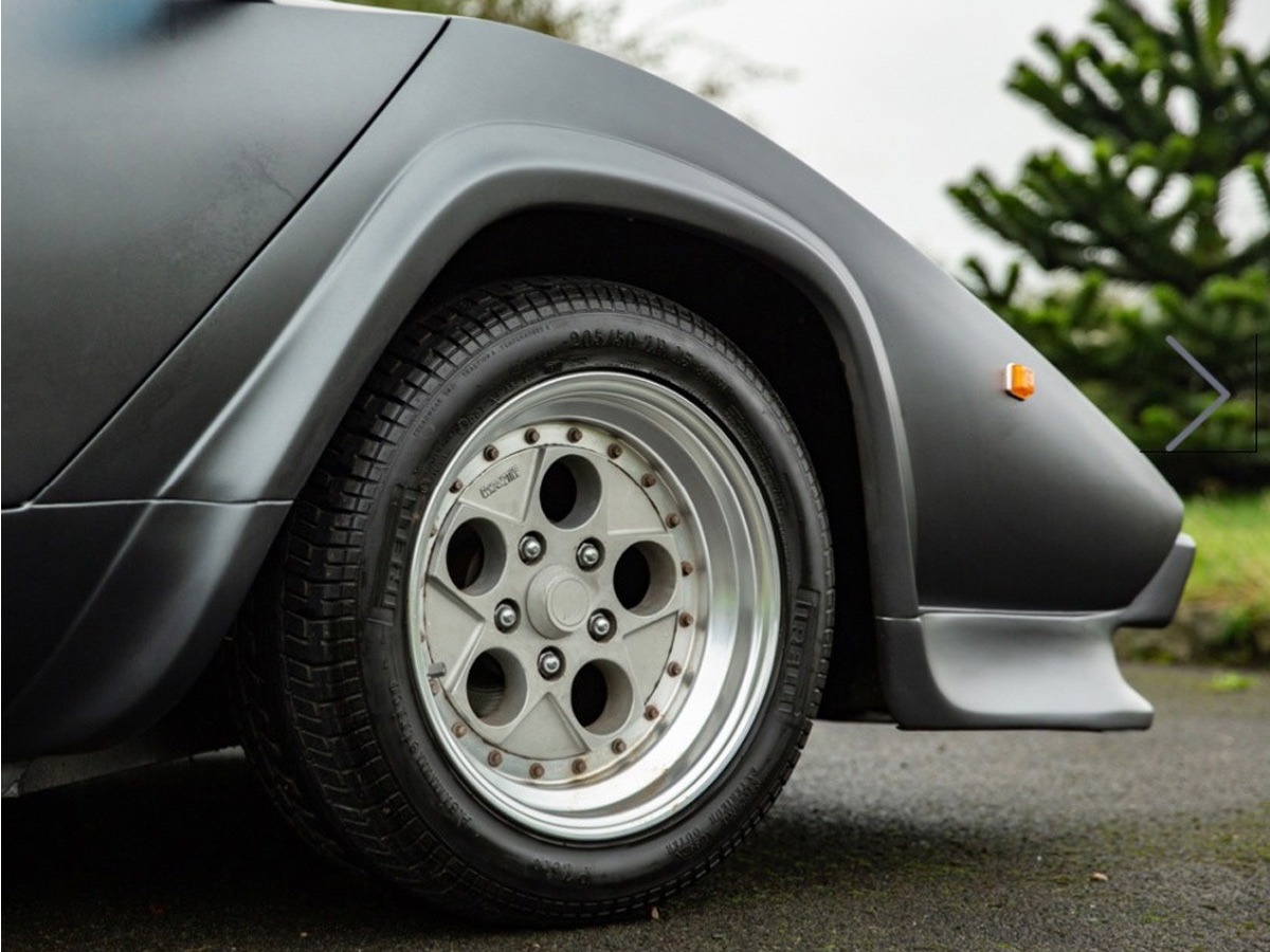 1988 Lamborghini Countach Image 16