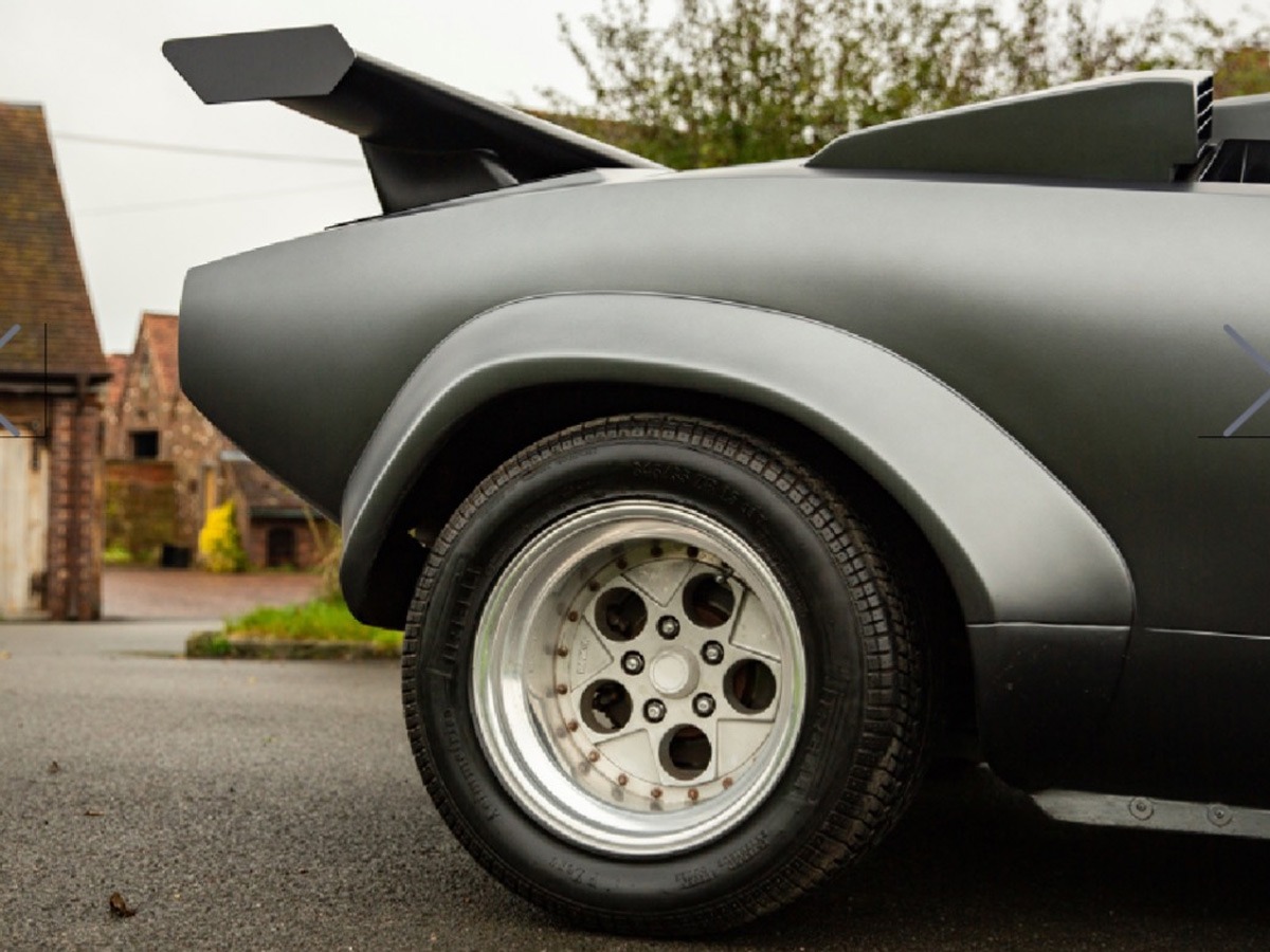 1988 Lamborghini Countach Image 17