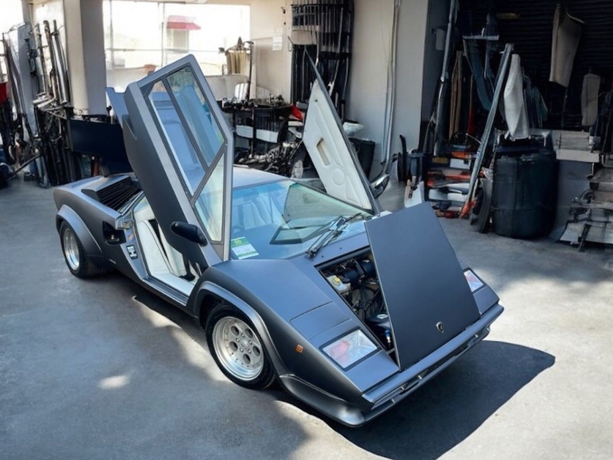 1988 Lamborghini Countach Image 18