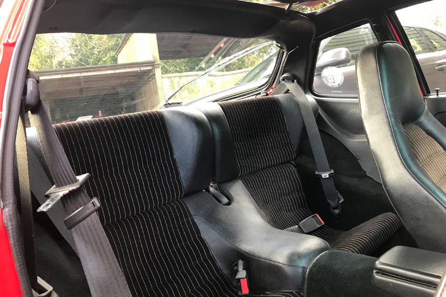 1988 Porsche 924 Image 6