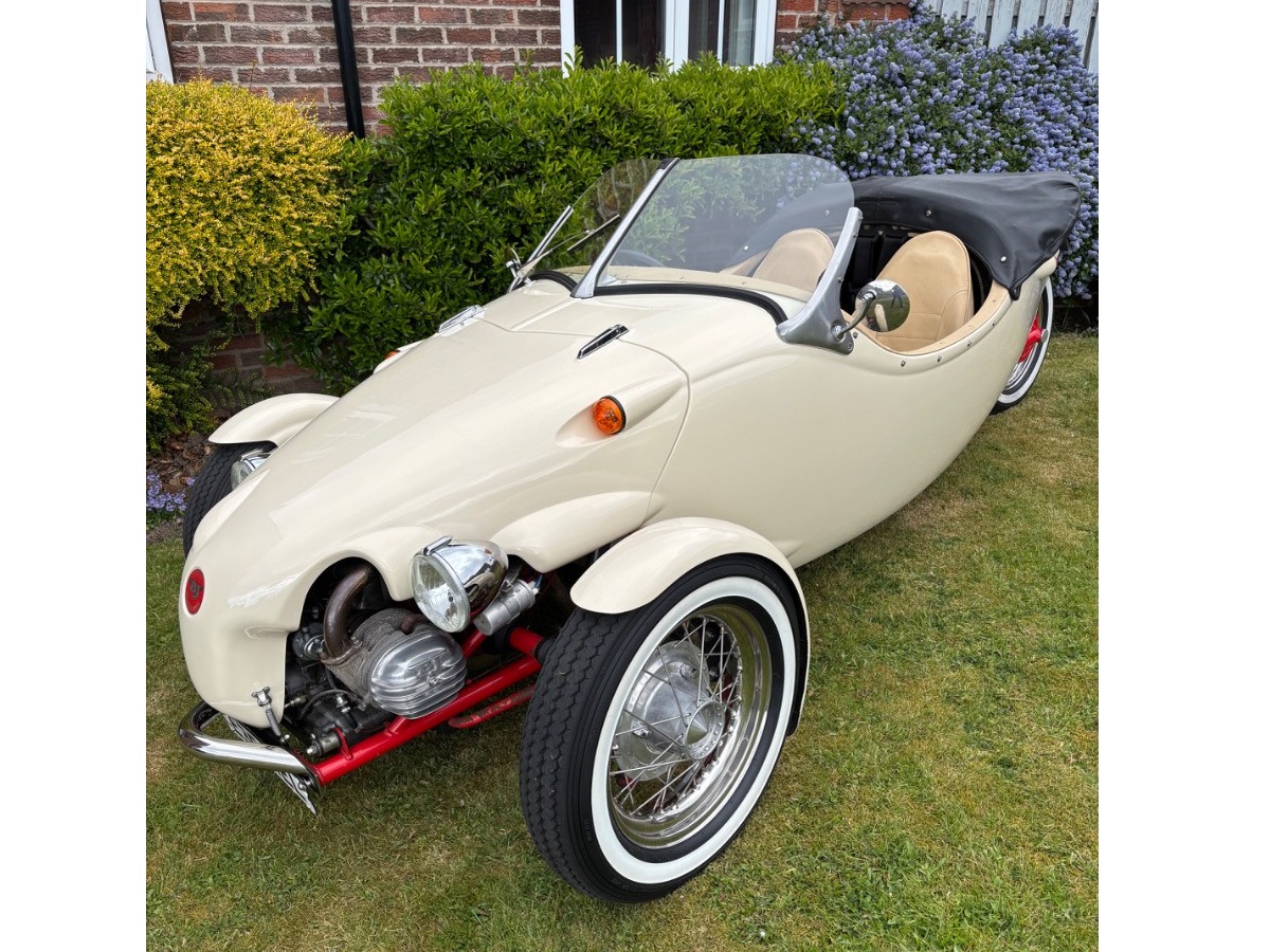 1999 Blackjack Avion Image 6