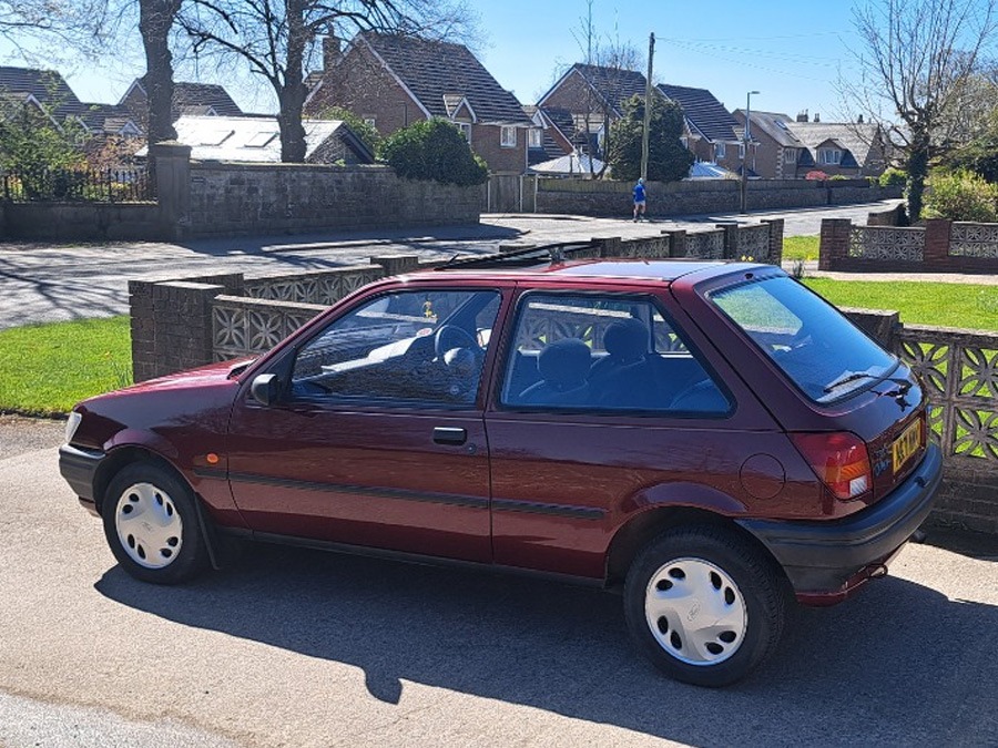 1995 Ford Fiesta Image 3
