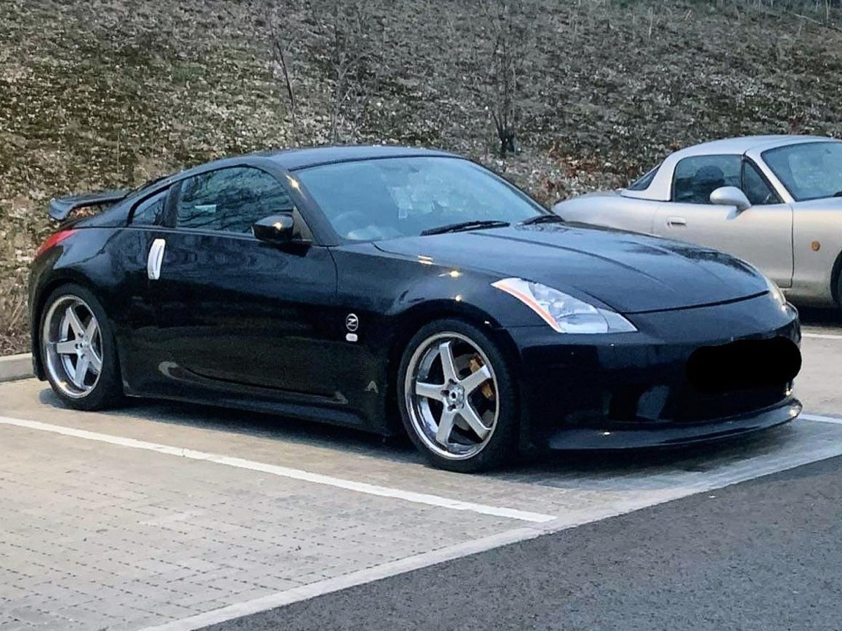 2005 Nissan 350Z Image 3