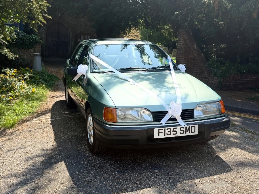 1988 Ford Sapphire Image 4