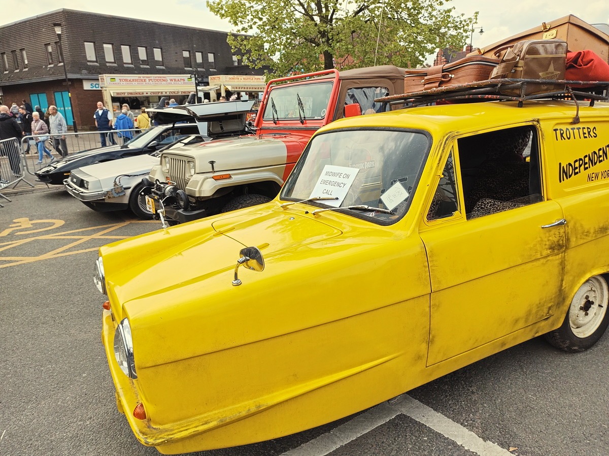 1973 Reliant Regal Supervan Image 13