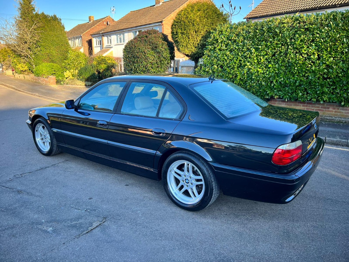 2001 BMW 7 Series Image 4