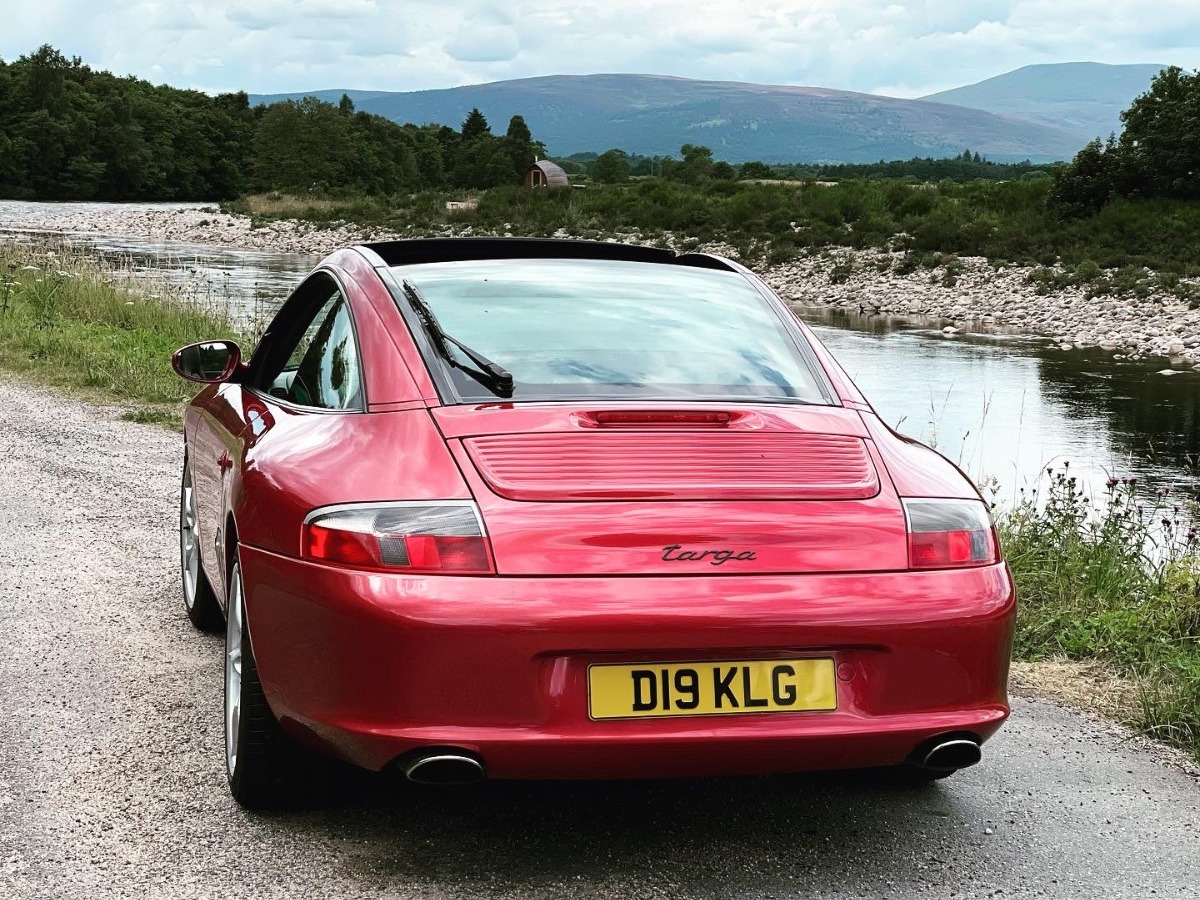 2002 Porsche 911 Image 2