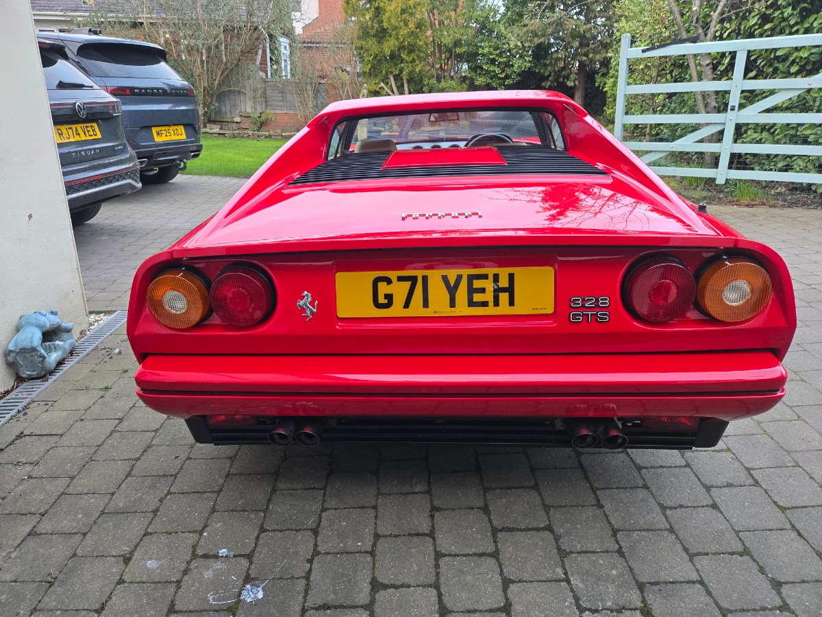 1989 Ferrari 328 Image 4