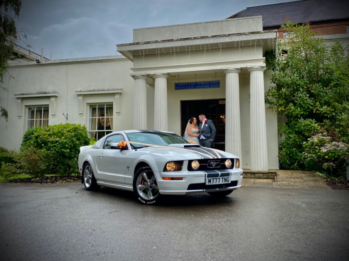 2005 Ford Mustang Image 2
