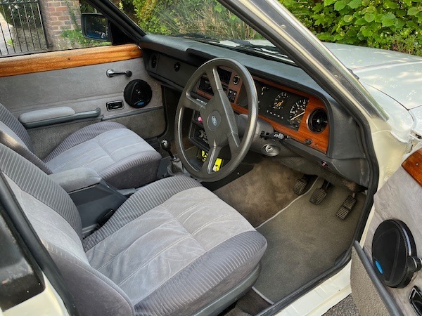 1982 Ford Cortina Image 3