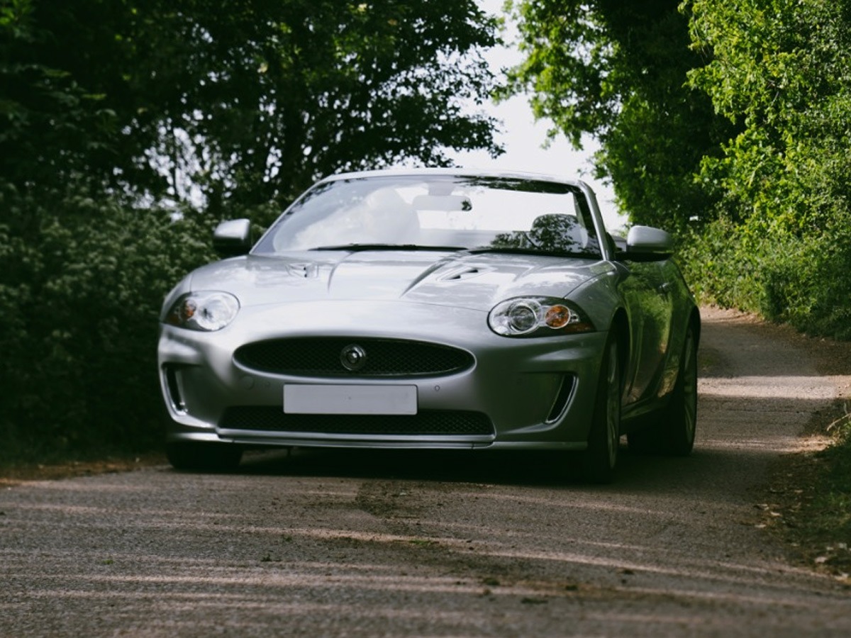 2010 Jaguar XKR Image 1