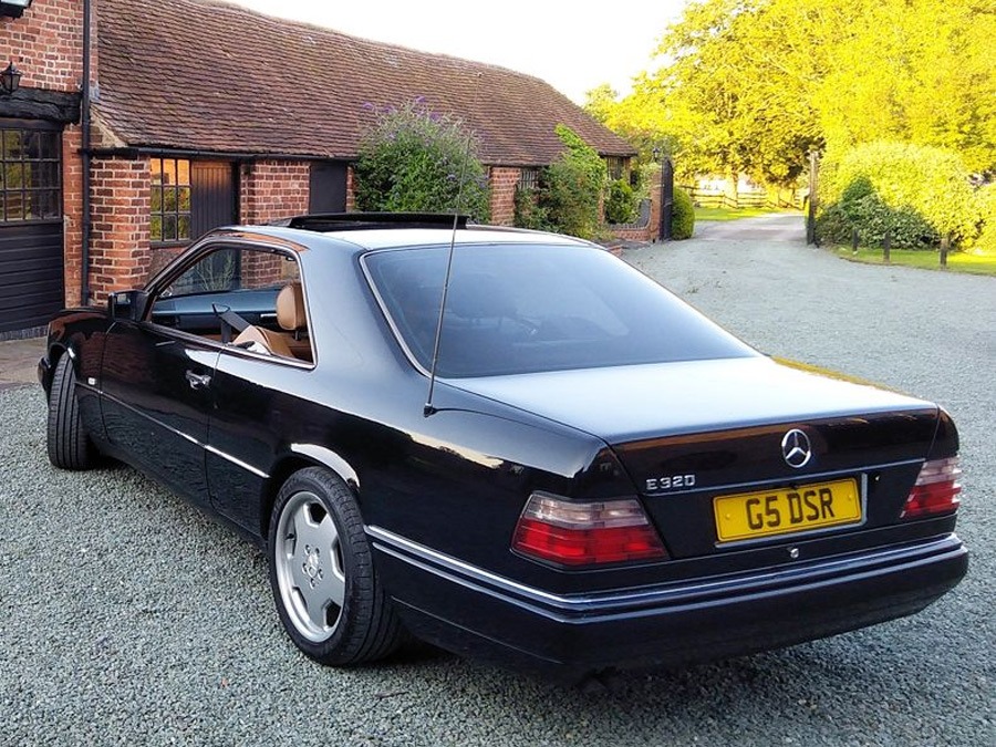 1994 Mercedes-Benz E-Class Image 2