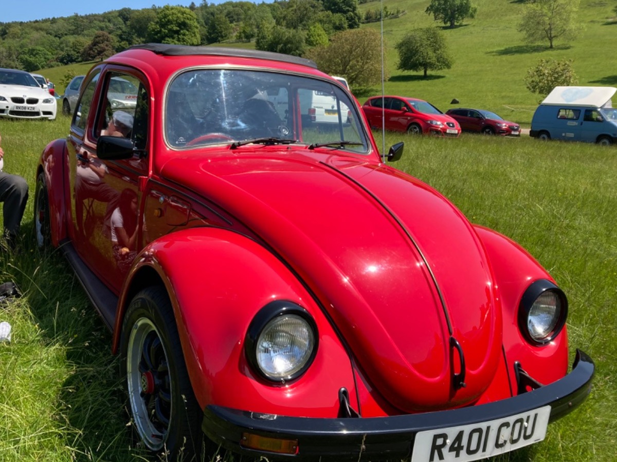 1998 Volkswagen Beetle Image 2