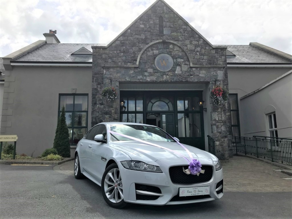 2017 Jaguar XF Image 1