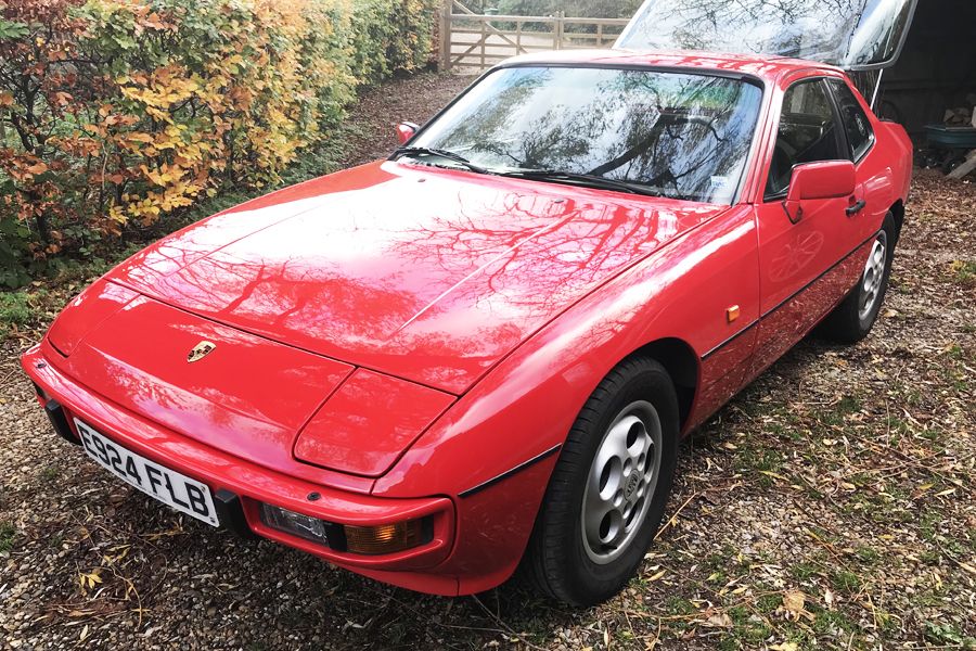 1988 Porsche 924 Image 1