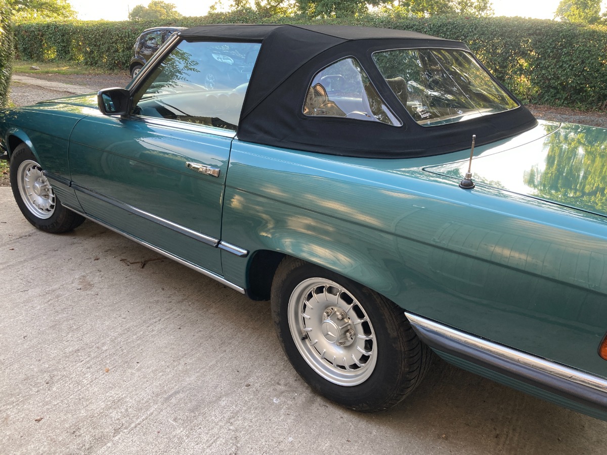 1980 Mercedes-Benz Sl-Class Image 8