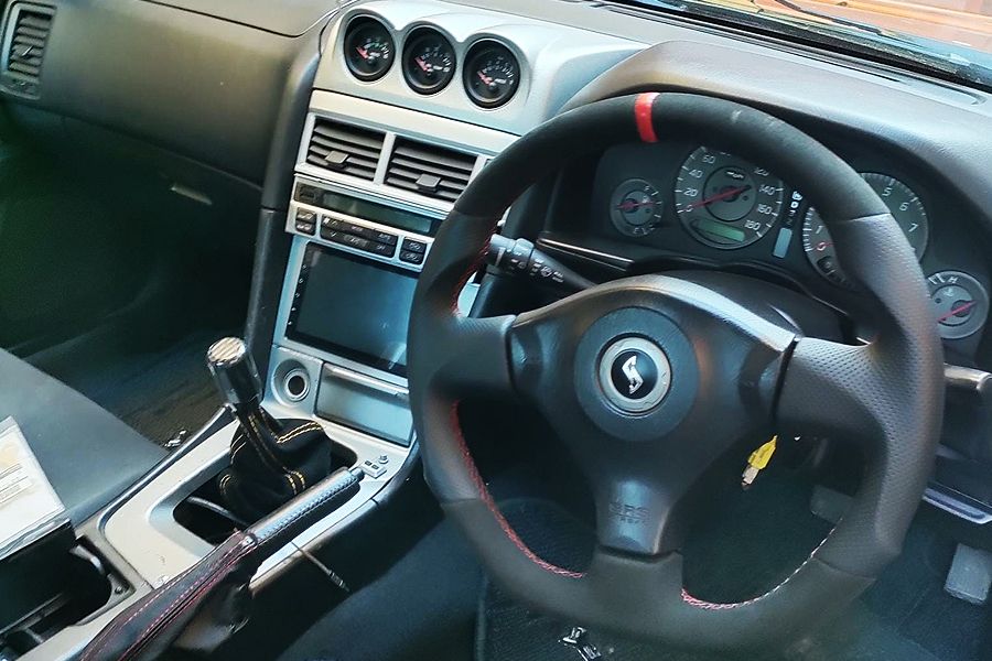 1998 Nissan Skyline Image 5