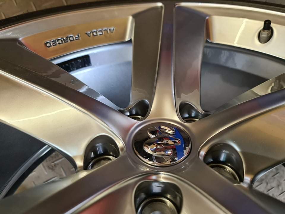 2009 Dodge Challenger Image 6