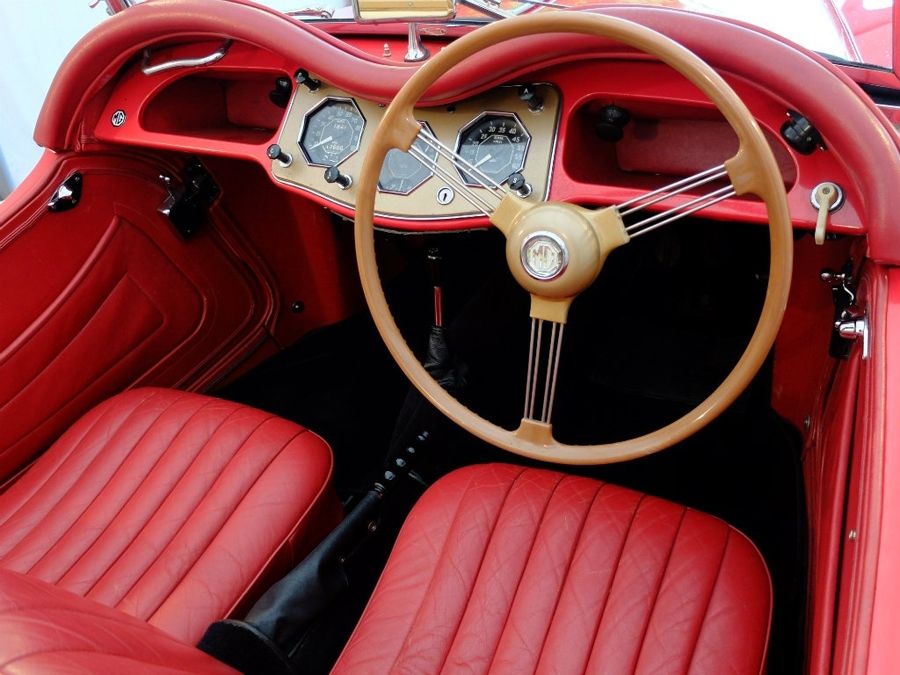 1954 MG B Roadster Image 2