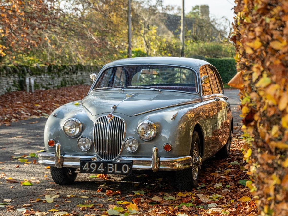 1961 Jaguar MK II Image 6