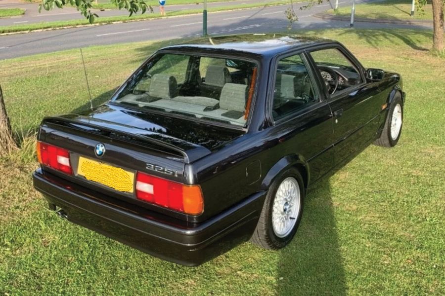 1989 BMW 3 Series Image 2