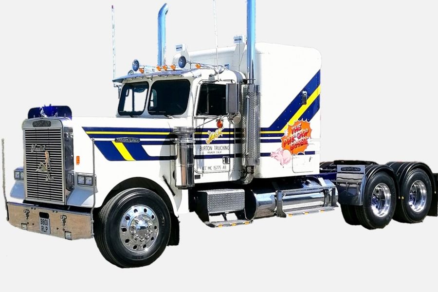 1985 Freightliner FLC-120 Image 1