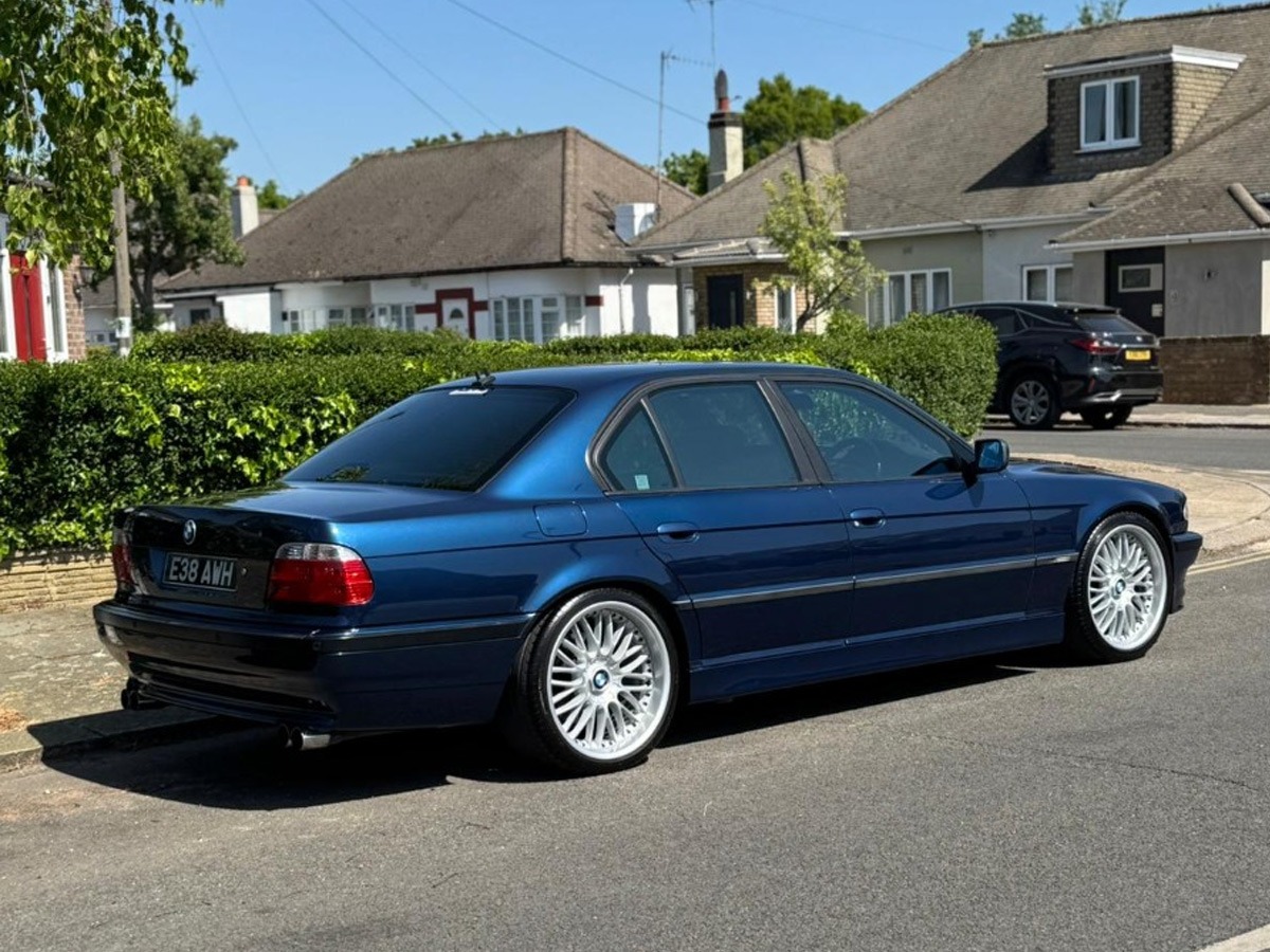 2000 BMW 7 Series Image 4