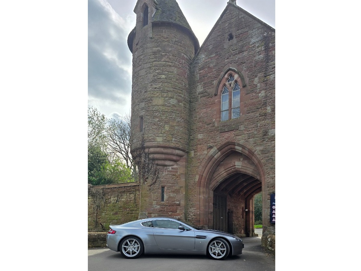 2006 Aston Martin V8 Vantage Image 6