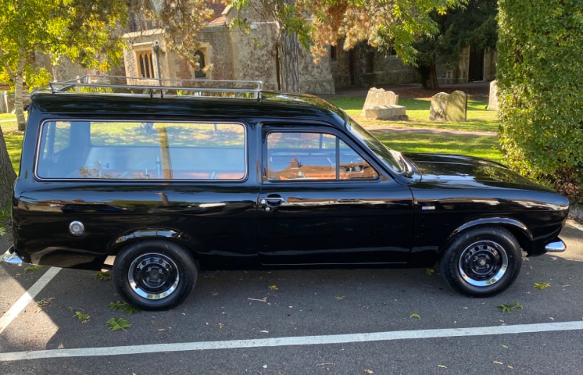 1973 Ford Escort Image 2