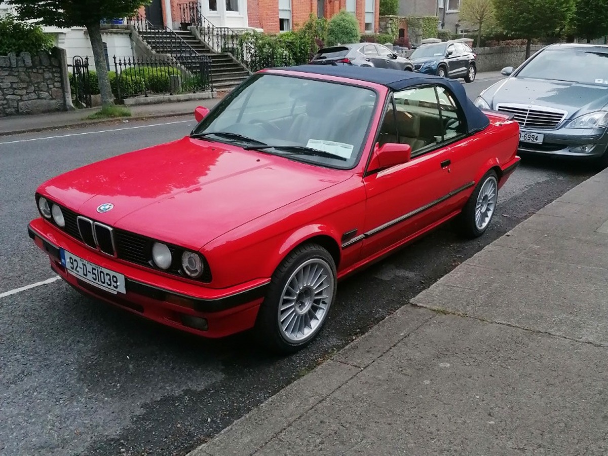 1992 BMW 3 Series Image 1