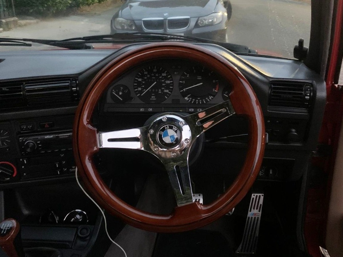 1992 BMW 3 Series Image 8