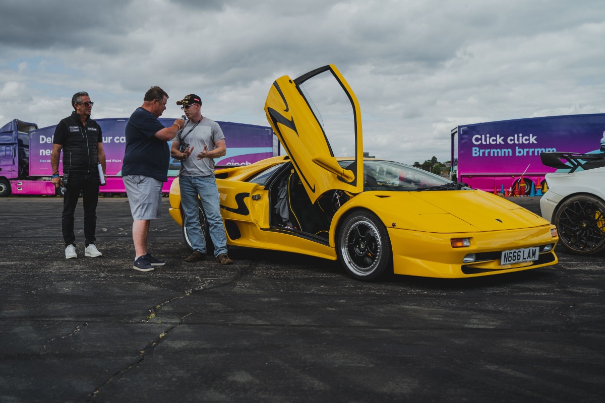 1996 Lamborghini Diablo Image 7