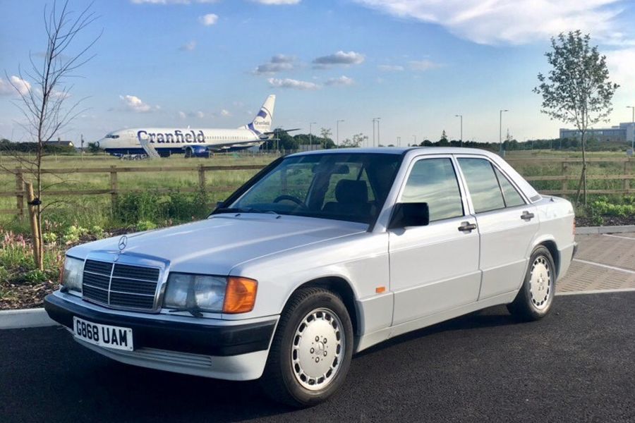 1989 Mercedes-Benz 190E Image 1